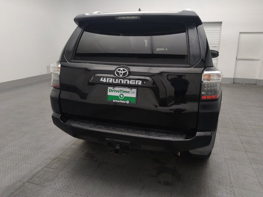 Used 2017 Toyota 4Runner SR5 RWD image 7