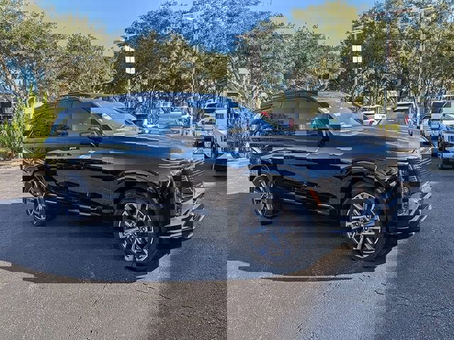 New 2026 Cadillac Vistiq Sport w/ LPO, Floor Liner Package image 7