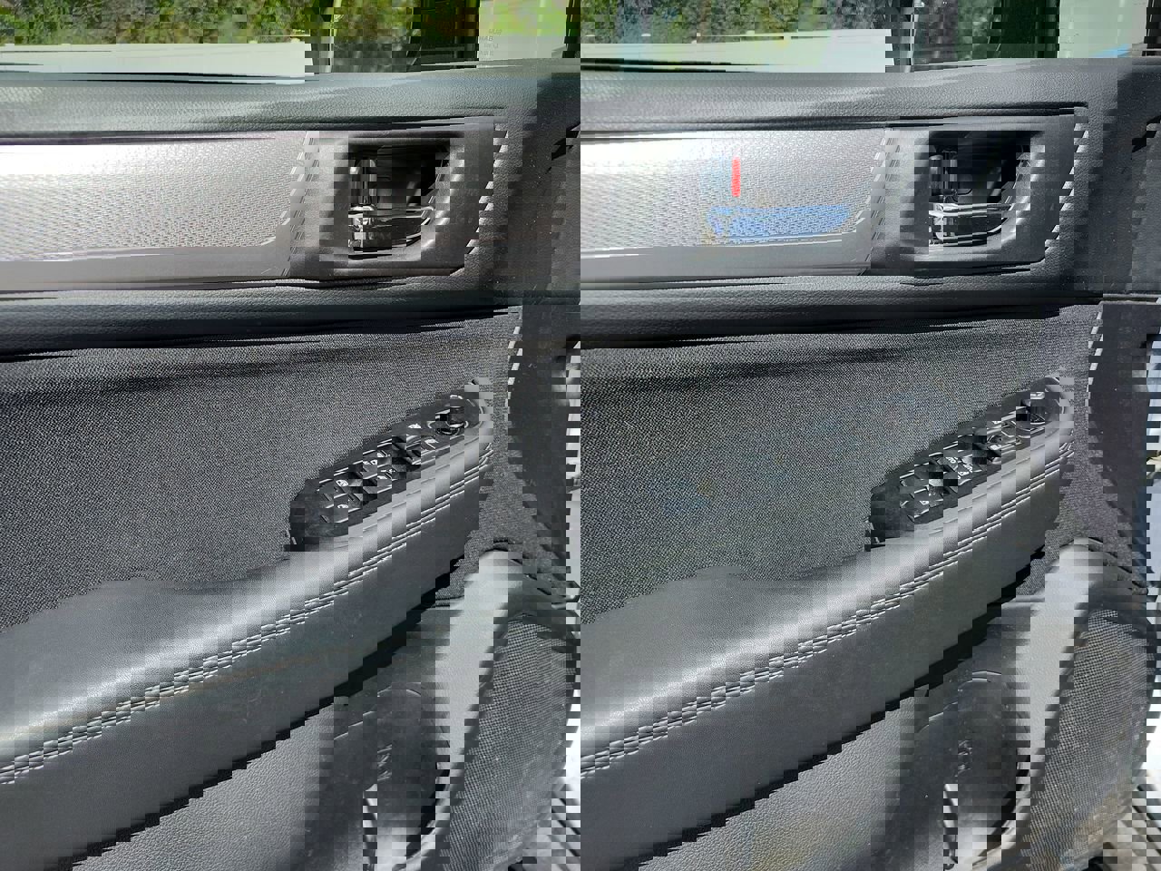 Used 2018 Subaru Outback 2.5i Premium image 15