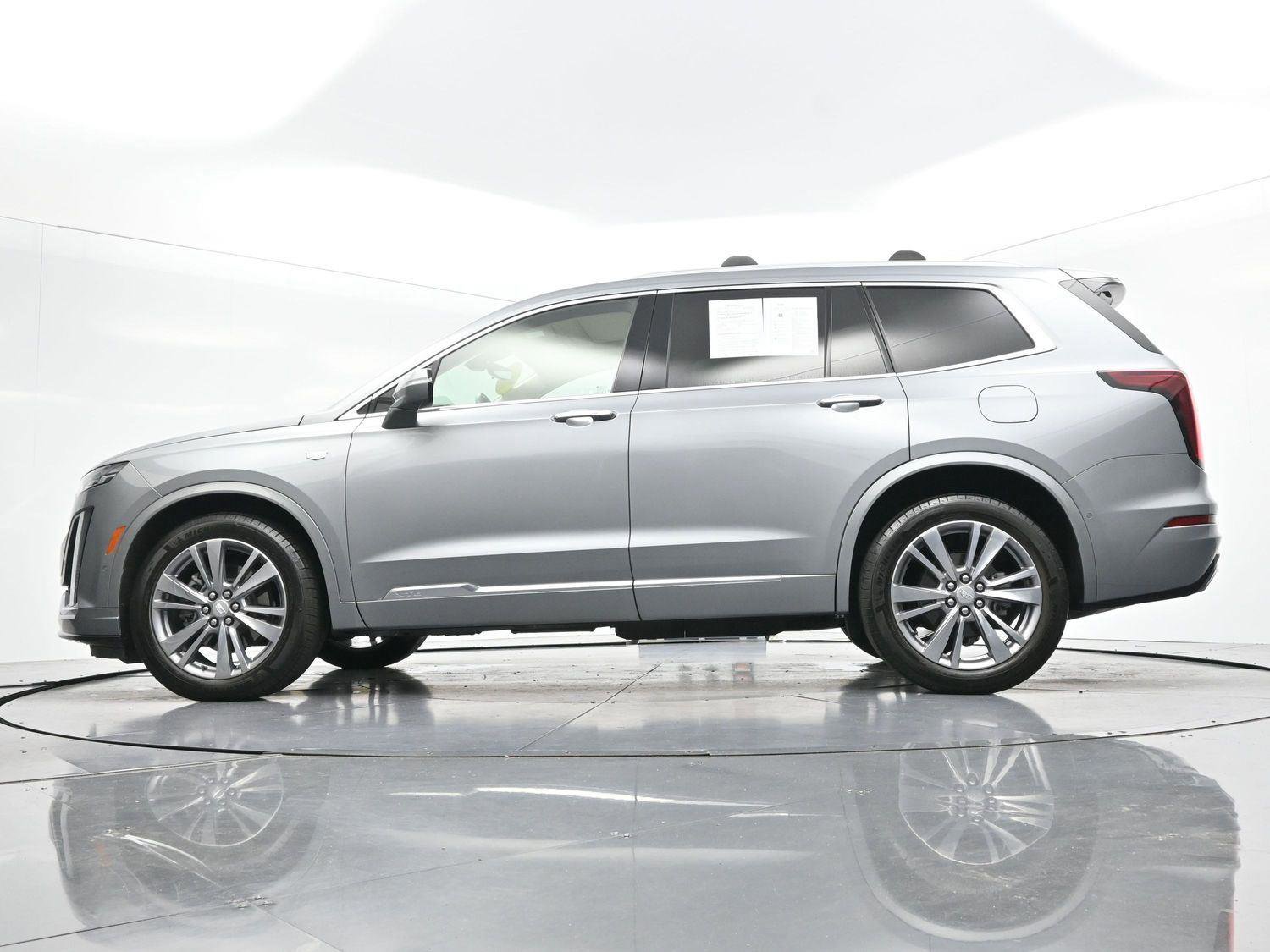 Certified 2025 Cadillac XT6 Premium Luxury w/ Technology Package FWD image 52
