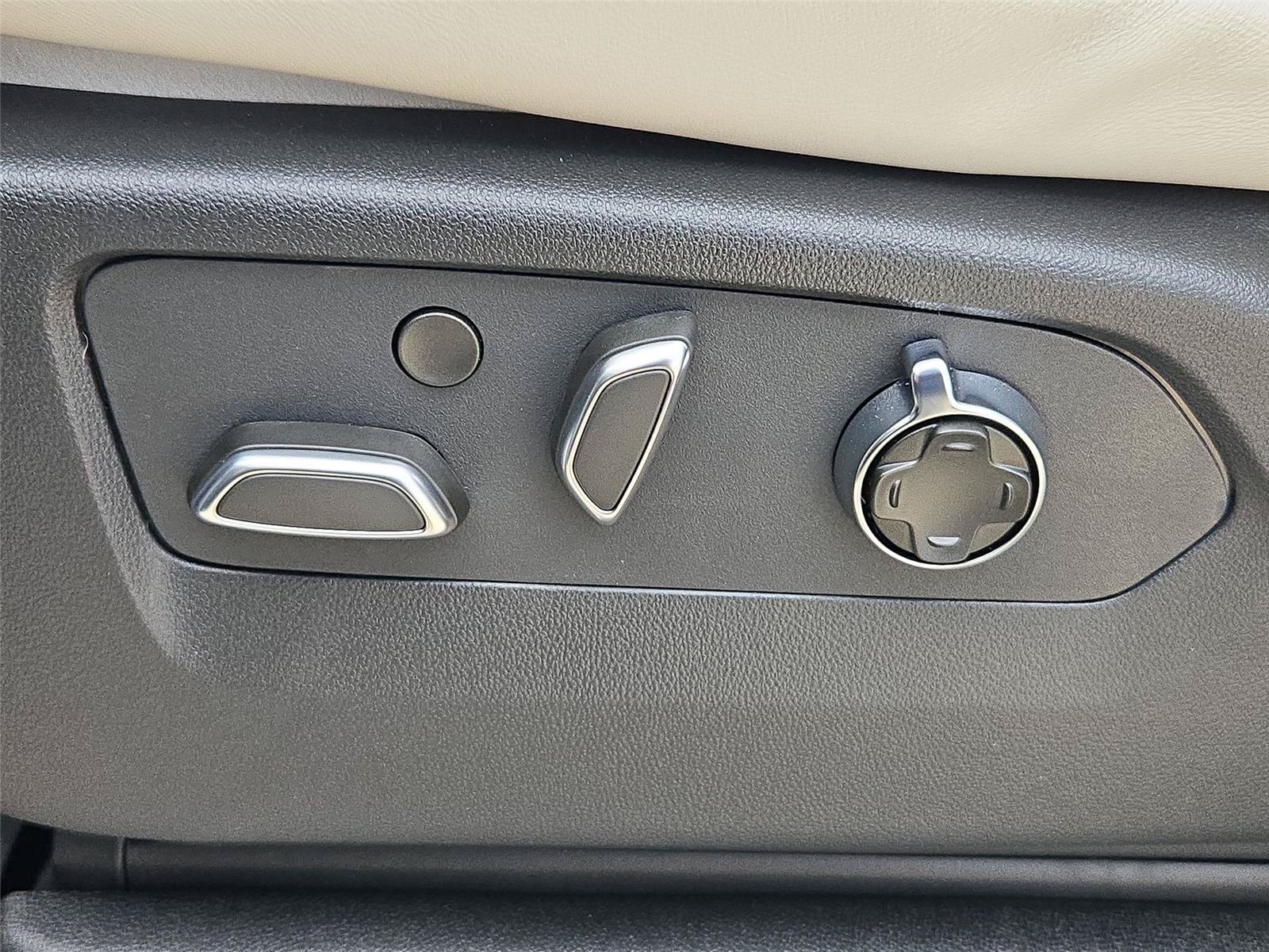 New 2026 Cadillac Escalade ESV Platinum Sport w/ LPO, Floor Liner Package AWD/4WD image 27
