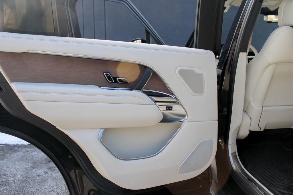 Used 2023 Land Rover Range Rover Long Wheelbase Autobiography image 20