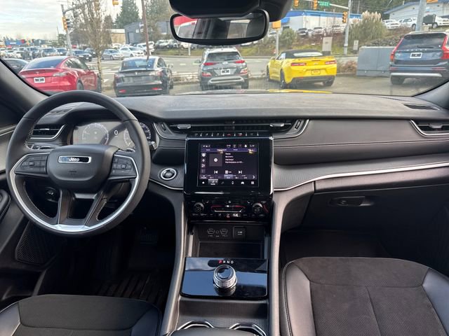 Used 2023 Jeep Grand Cherokee Altitude image 46