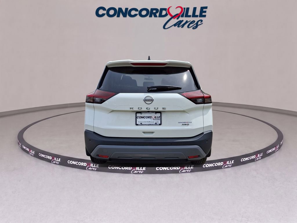 Used 2023 Nissan Rogue S AWD/4WD image 5