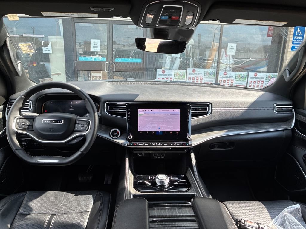 Used 2024 Jeep Wagoneer L Series III w/ Flexible Seating Group image 24