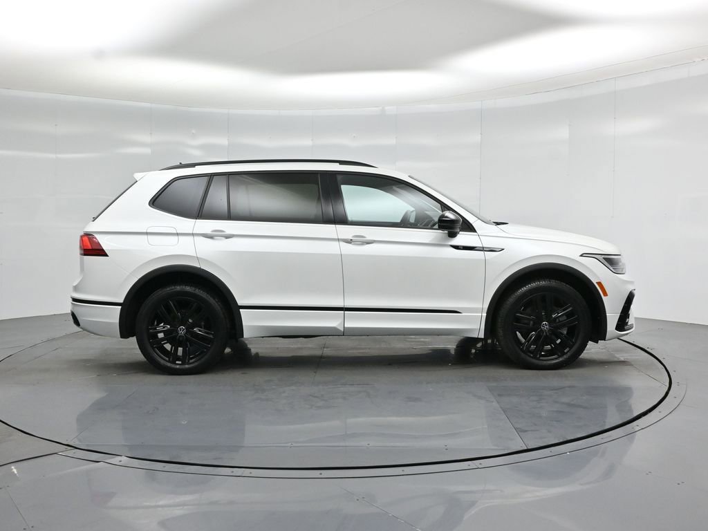 Used 2022 Volkswagen Tiguan SE R-Line FWD image 24