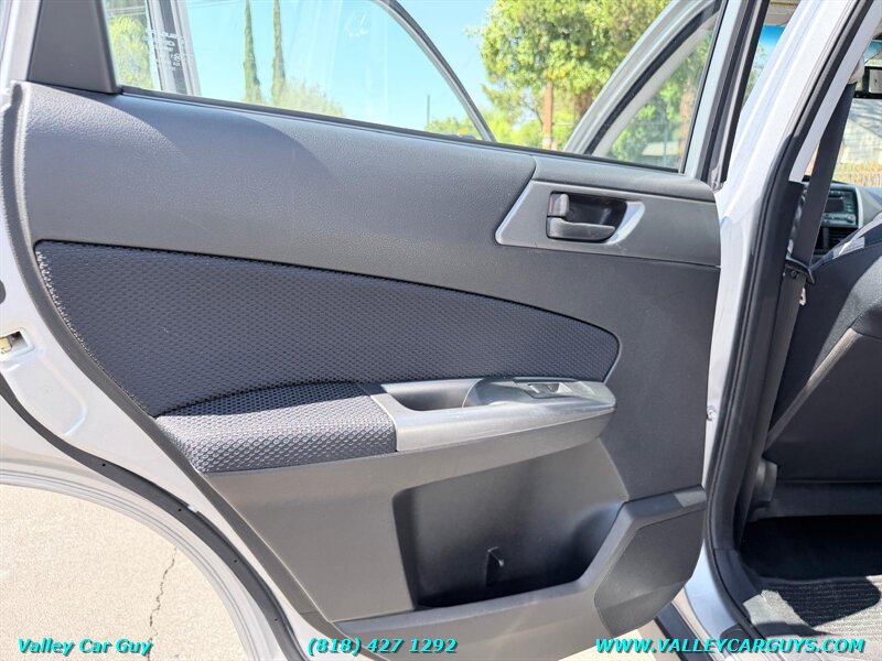 Used 2012 Subaru Forester 2.5X w/ Alloy Wheel Pkg AWD/4WD image 12