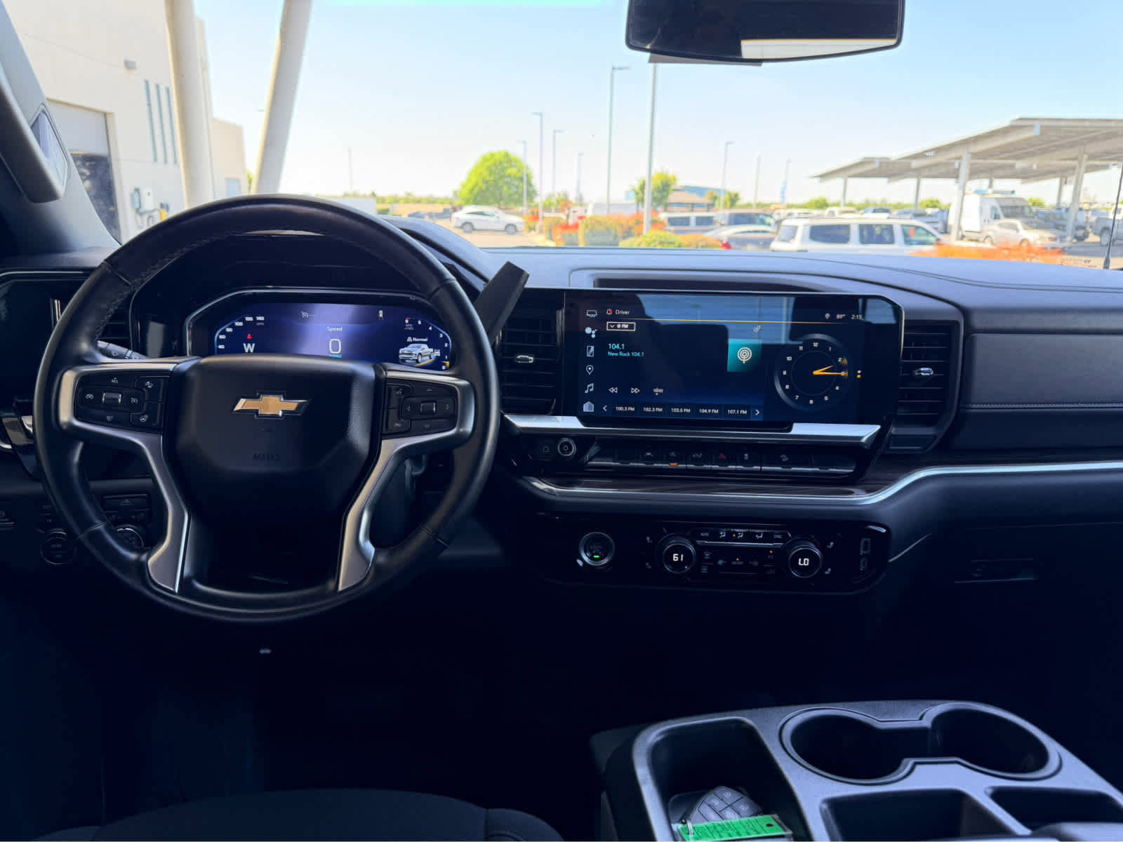 Used 2023 Chevrolet Silverado 1500 LT image 17