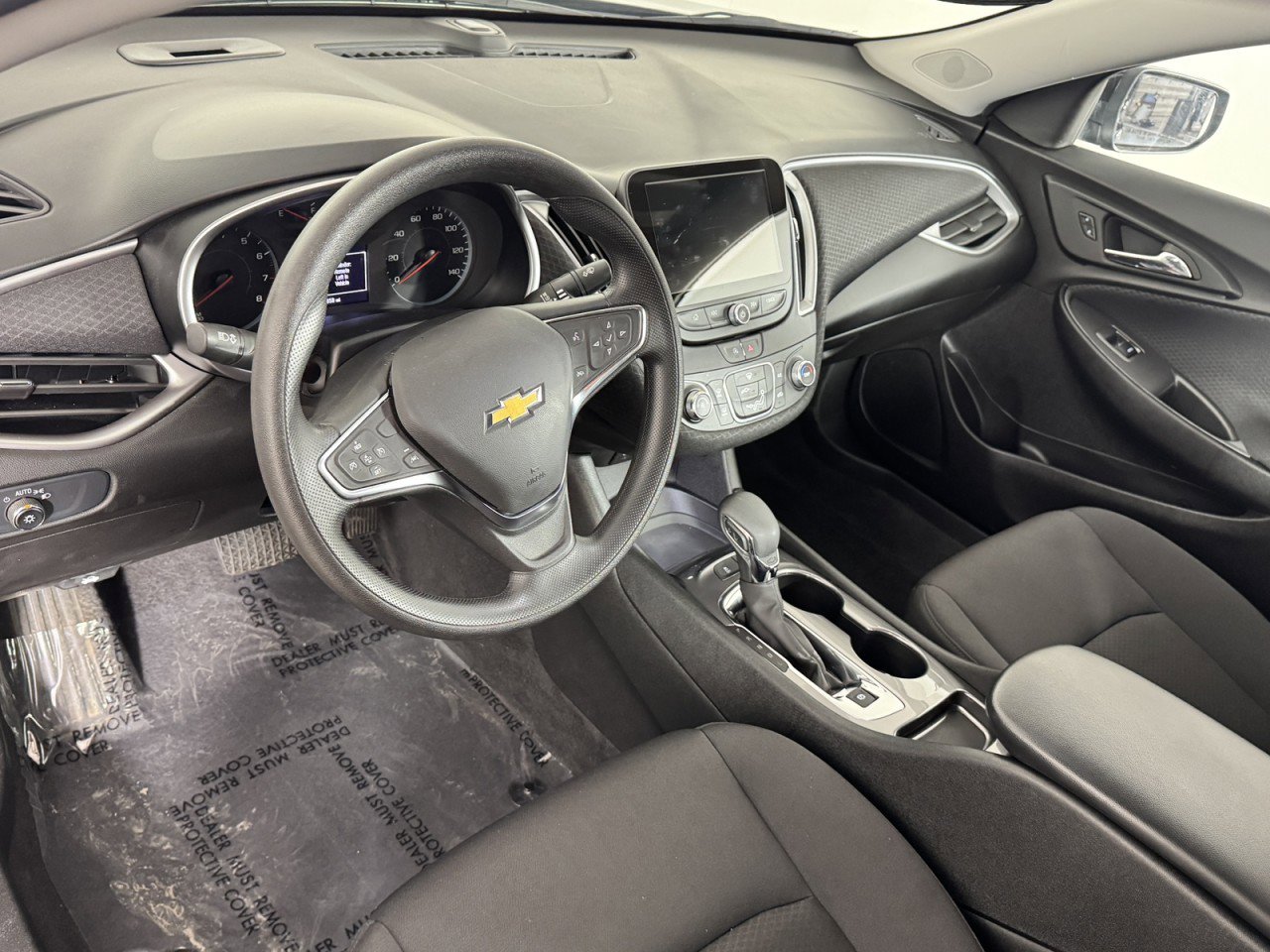 Used 2025 Chevrolet Malibu LS image 14