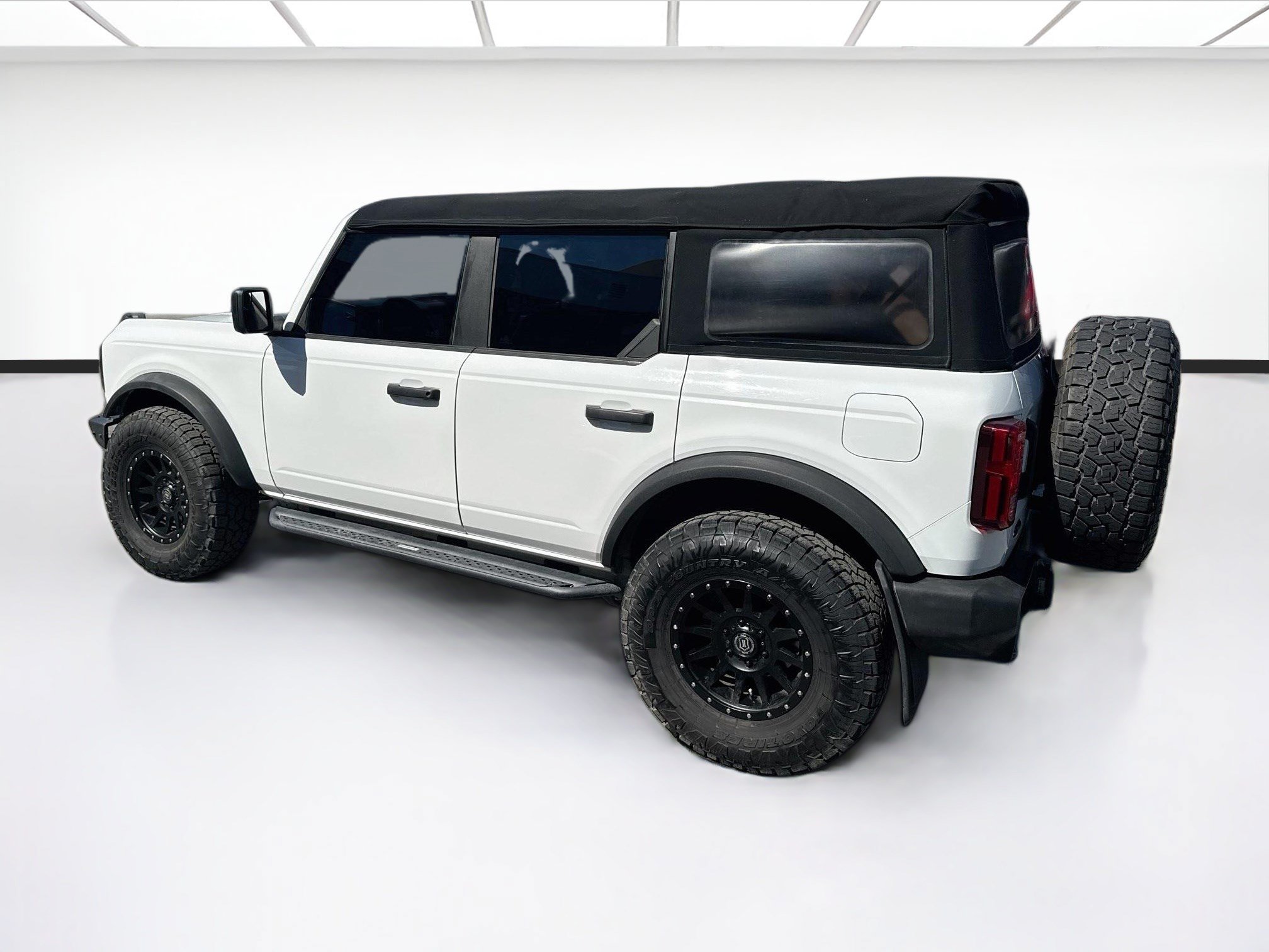 Used 2021 Ford Bronco 4-Door AWD/4WD image 6