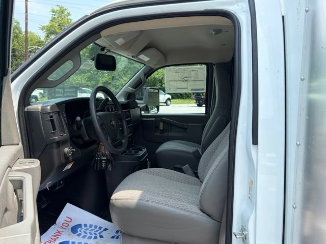 New 2026 Chevrolet Express 4500 w/ Power Convenience Package RWD image 13