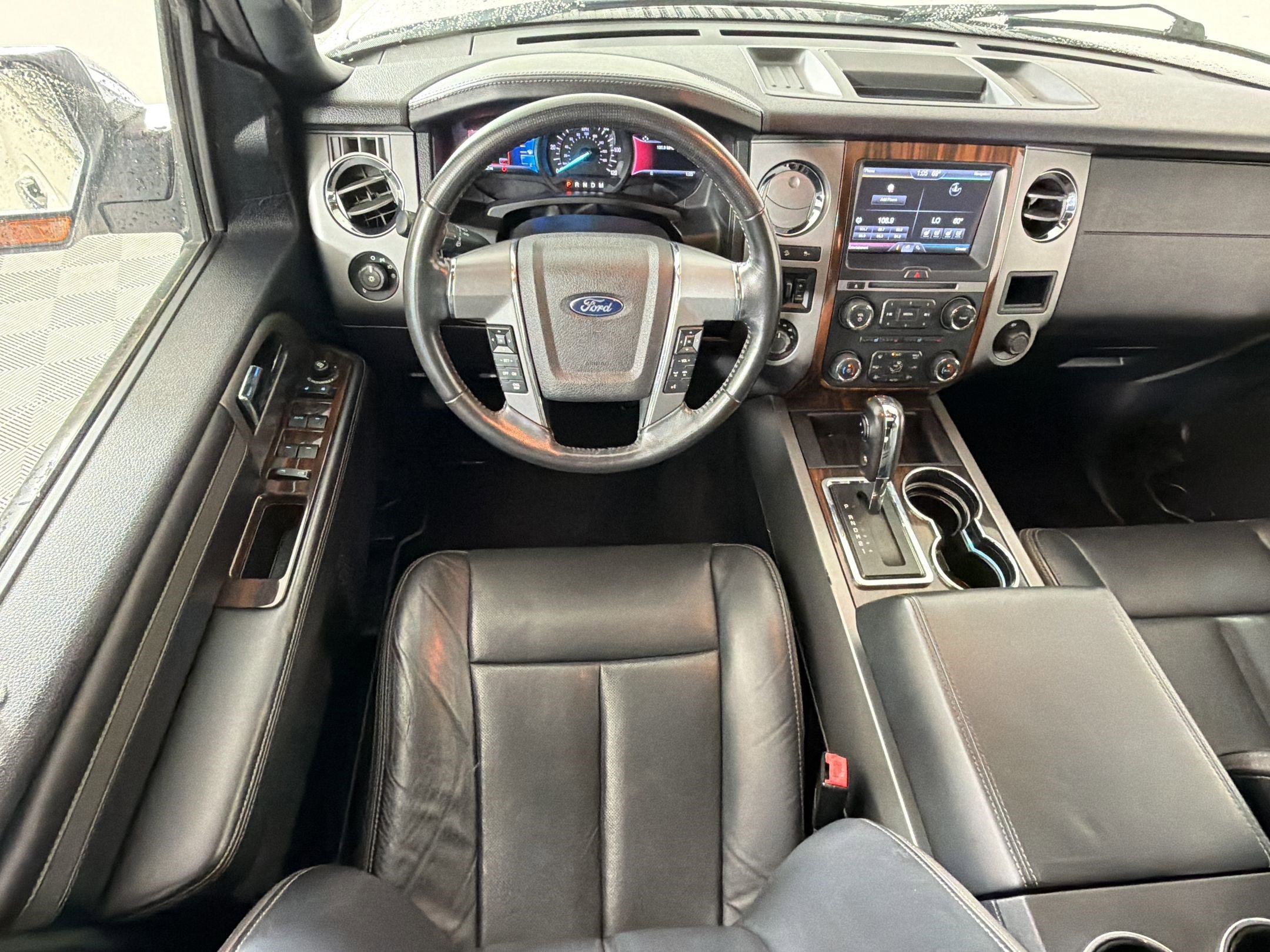 Used 2015 Ford Expedition Platinum image 26