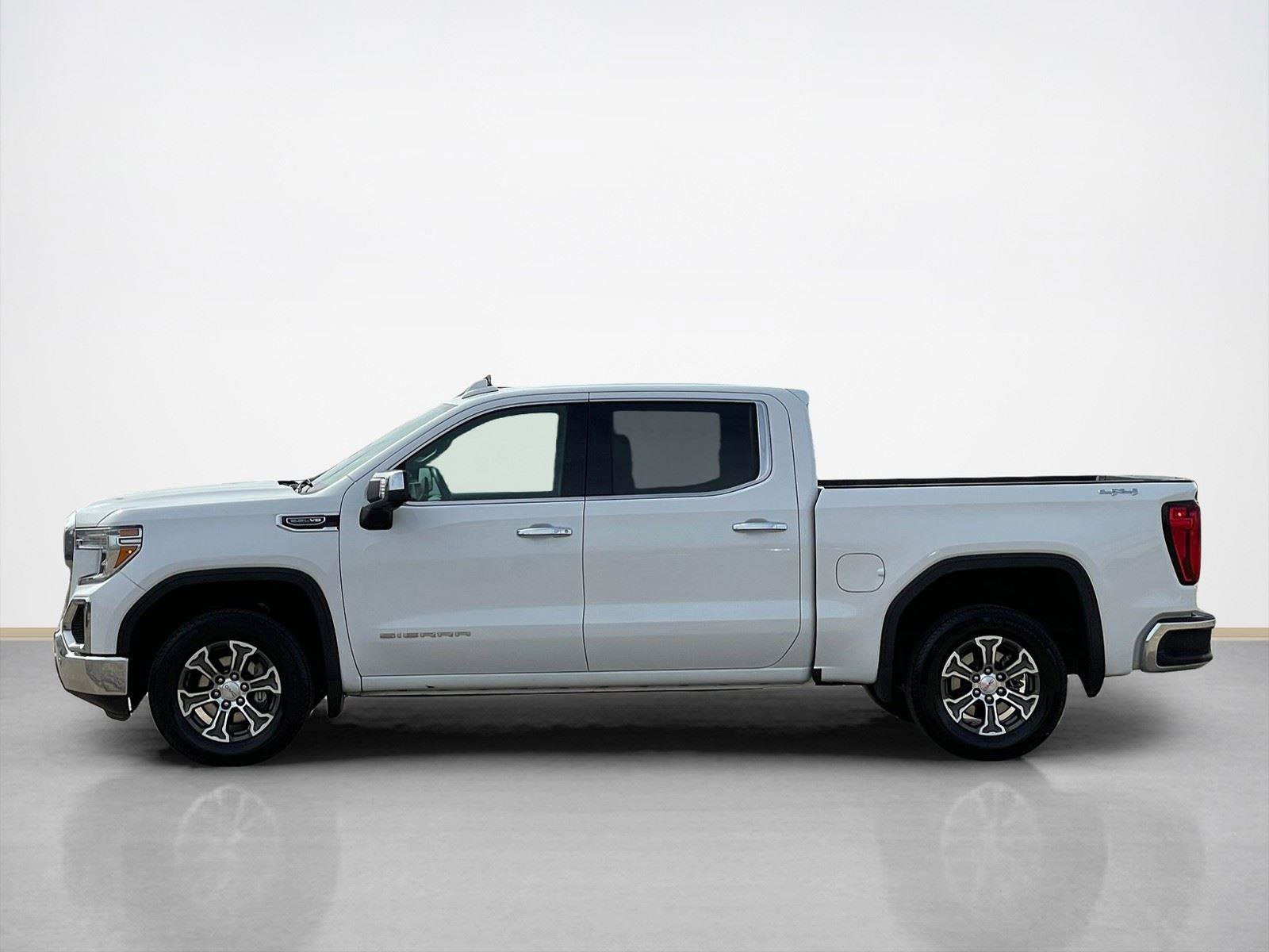 Used 2025 GMC Sierra 1500 SLT image 4
