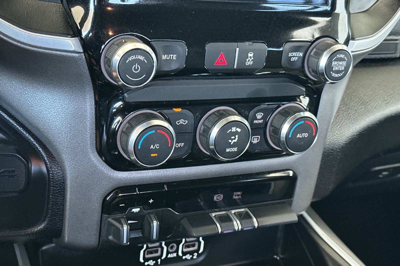 Used 2021 RAM 2500 Big Horn w/ Level 1 Equipment Group AWD/4WD image 19