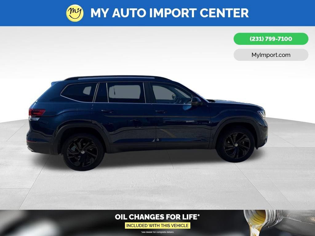 Used 2023 Volkswagen Atlas SE w/ Black Wheel Package AWD/4WD image 8