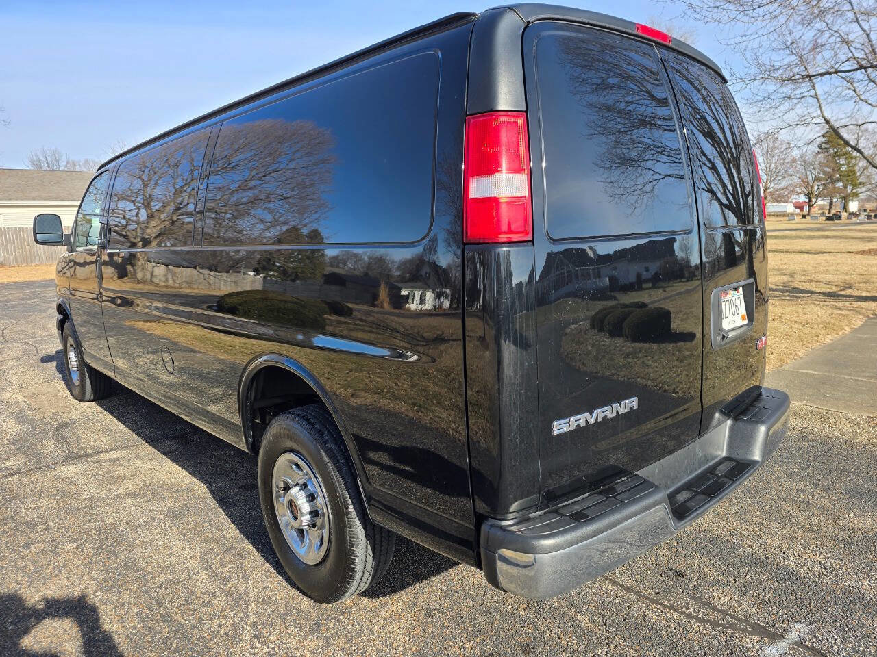 Used 2023 GMC Savana 3500 Extended w/ Driver Convenience Package image 5