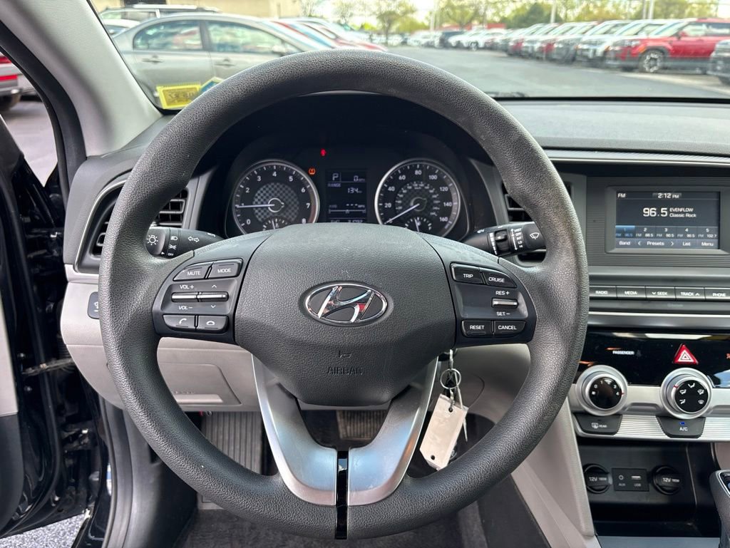 Used 2019 Hyundai Elantra SE w/ Winter Weather Package FWD image 30