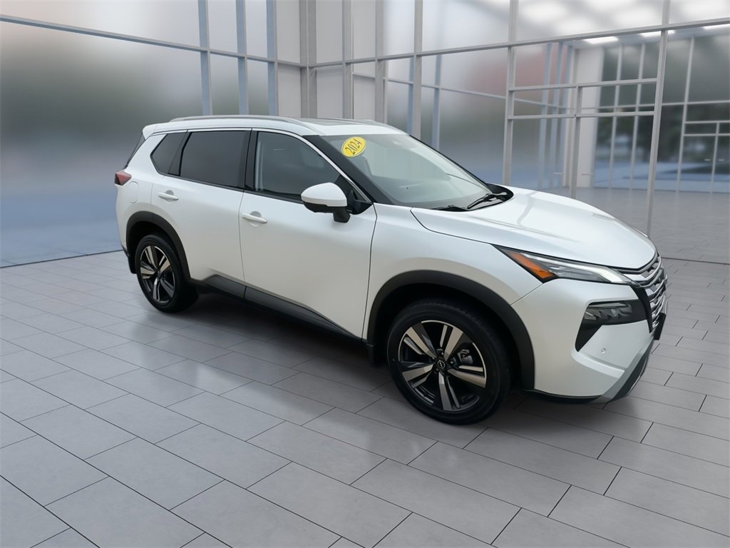 Used 2024 Nissan Rogue SL w/ SL Premium Package image 10