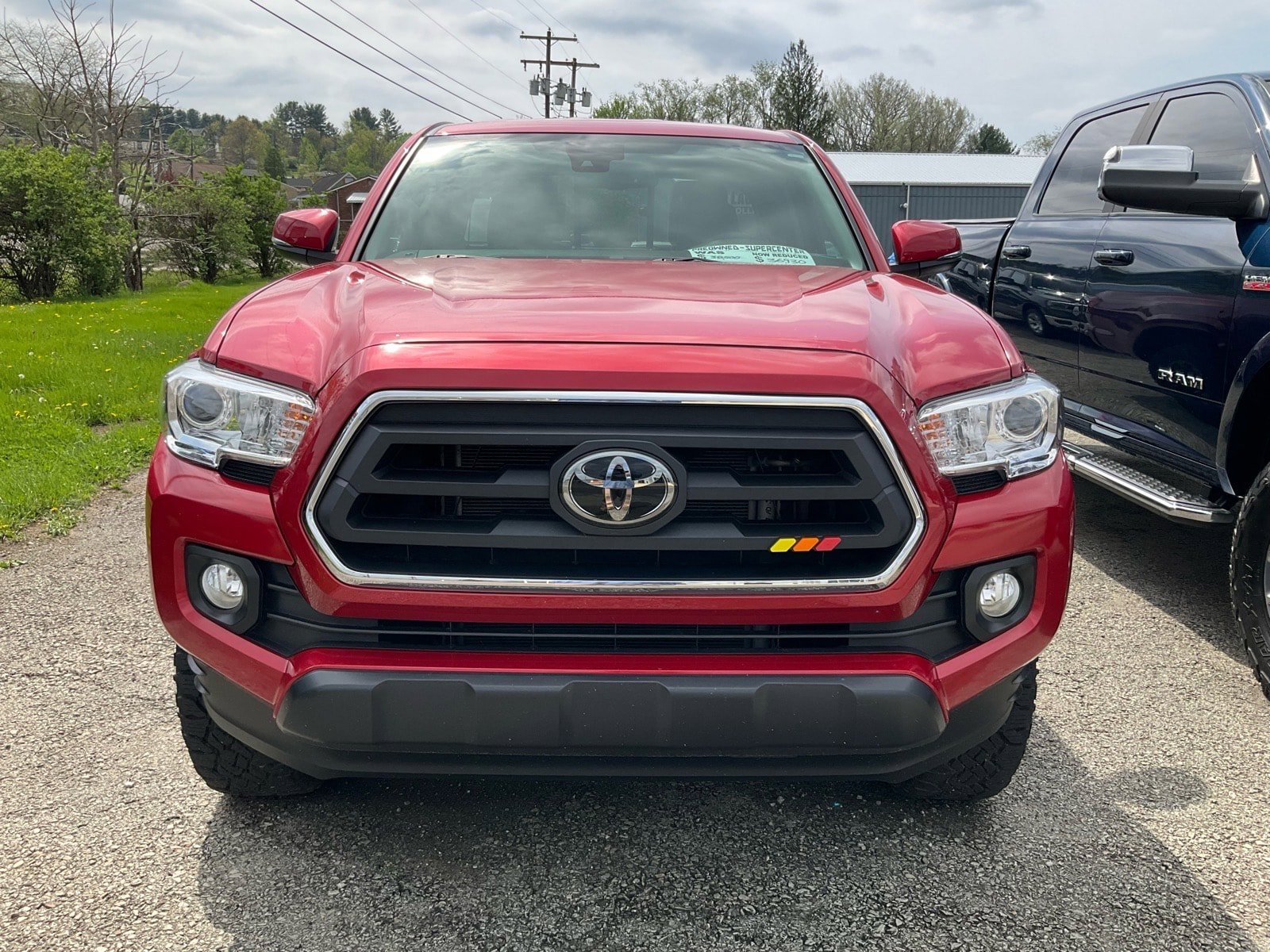 Used 2023 Toyota Tacoma SR5 w/ Technology Package AWD/4WD image 2