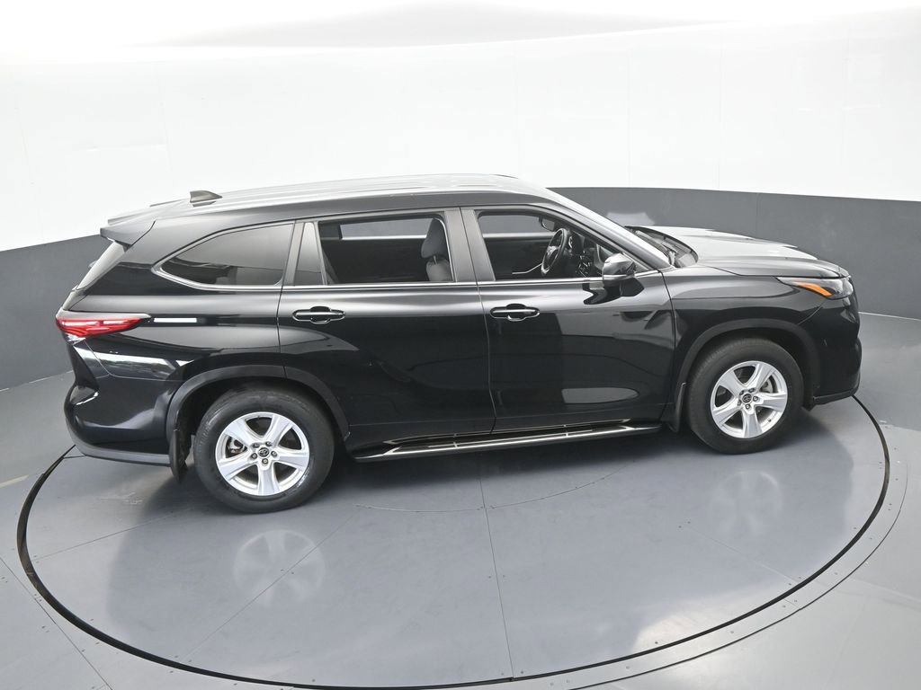 Used 2023 Toyota Highlander L image 47