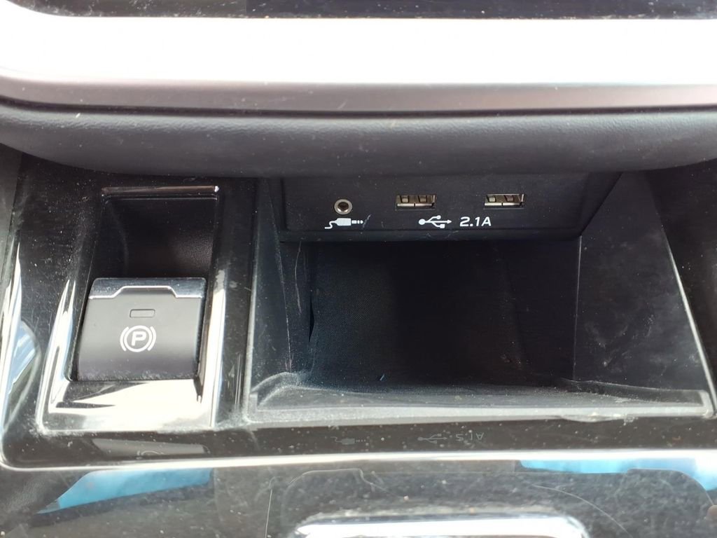 Used 2022 Subaru Legacy Premium AWD/4WD image 26
