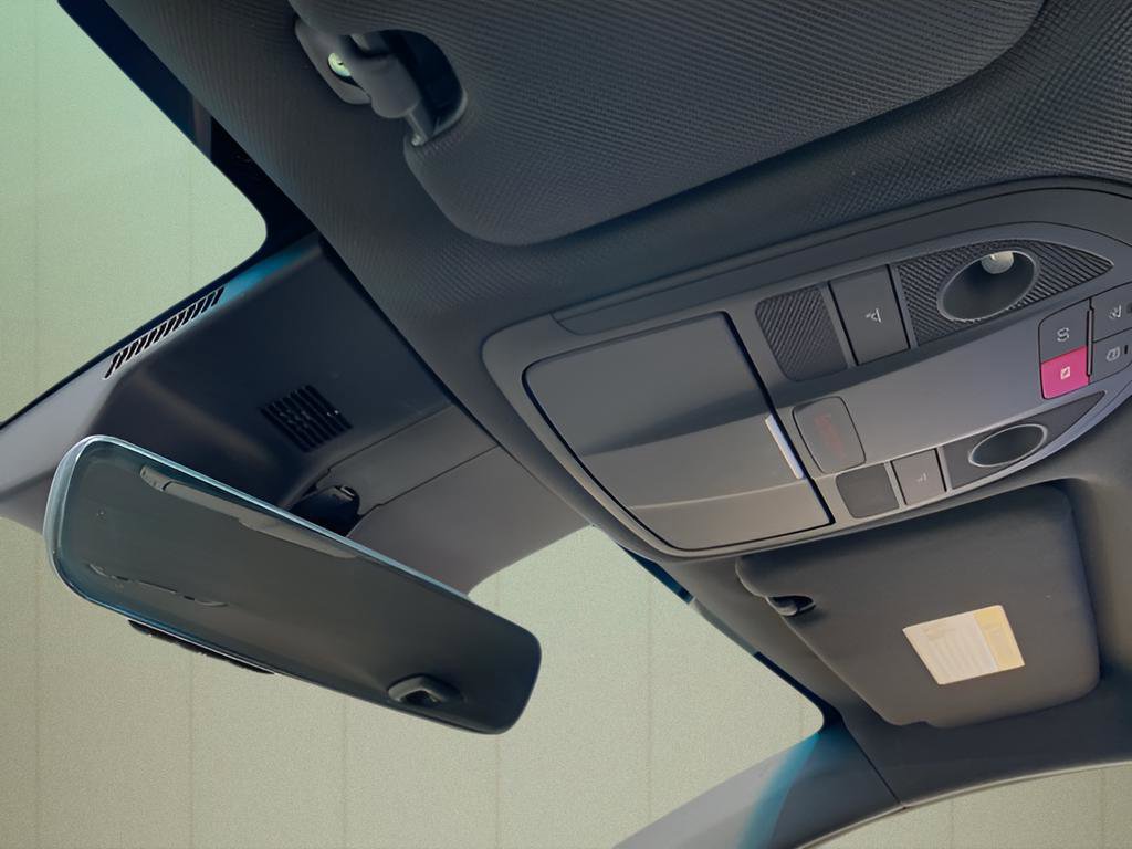 Certified 2025 Genesis G70 2.5T image 31