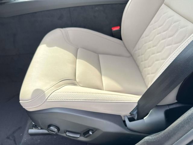 New 2026 Volvo XC60 B5 Plus w/ Protection Package Premier image 20