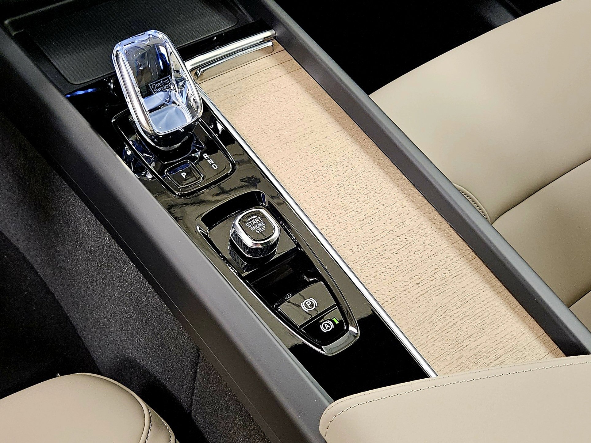 New 2026 Volvo XC60 B5 Plus w/ Climate Package image 45