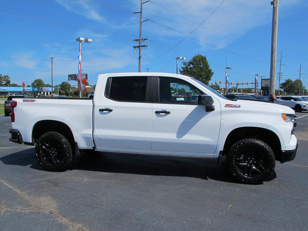 Used 2023 Chevrolet Silverado 1500 LT Trail Boss w/ Protection Package AWD/4WD image 2