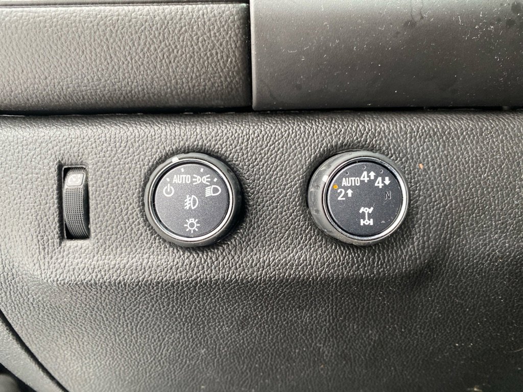 Used 2017 GMC Canyon SLT image 11