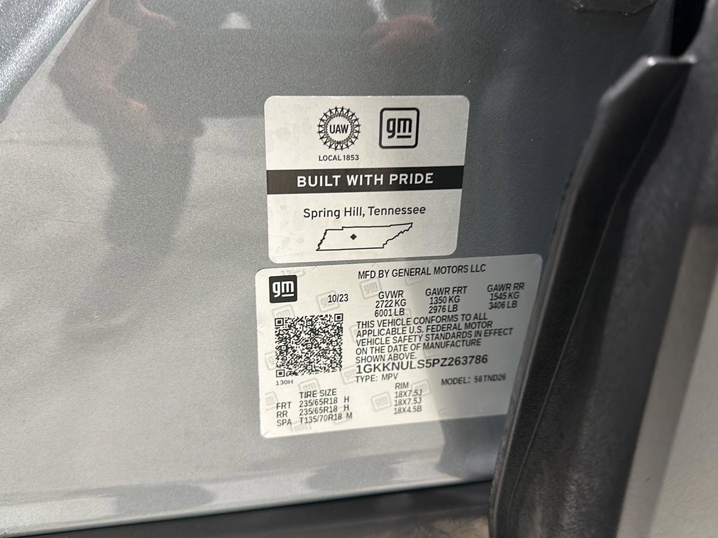 Used 2023 GMC Acadia SLT w/ Preferred Package image 32