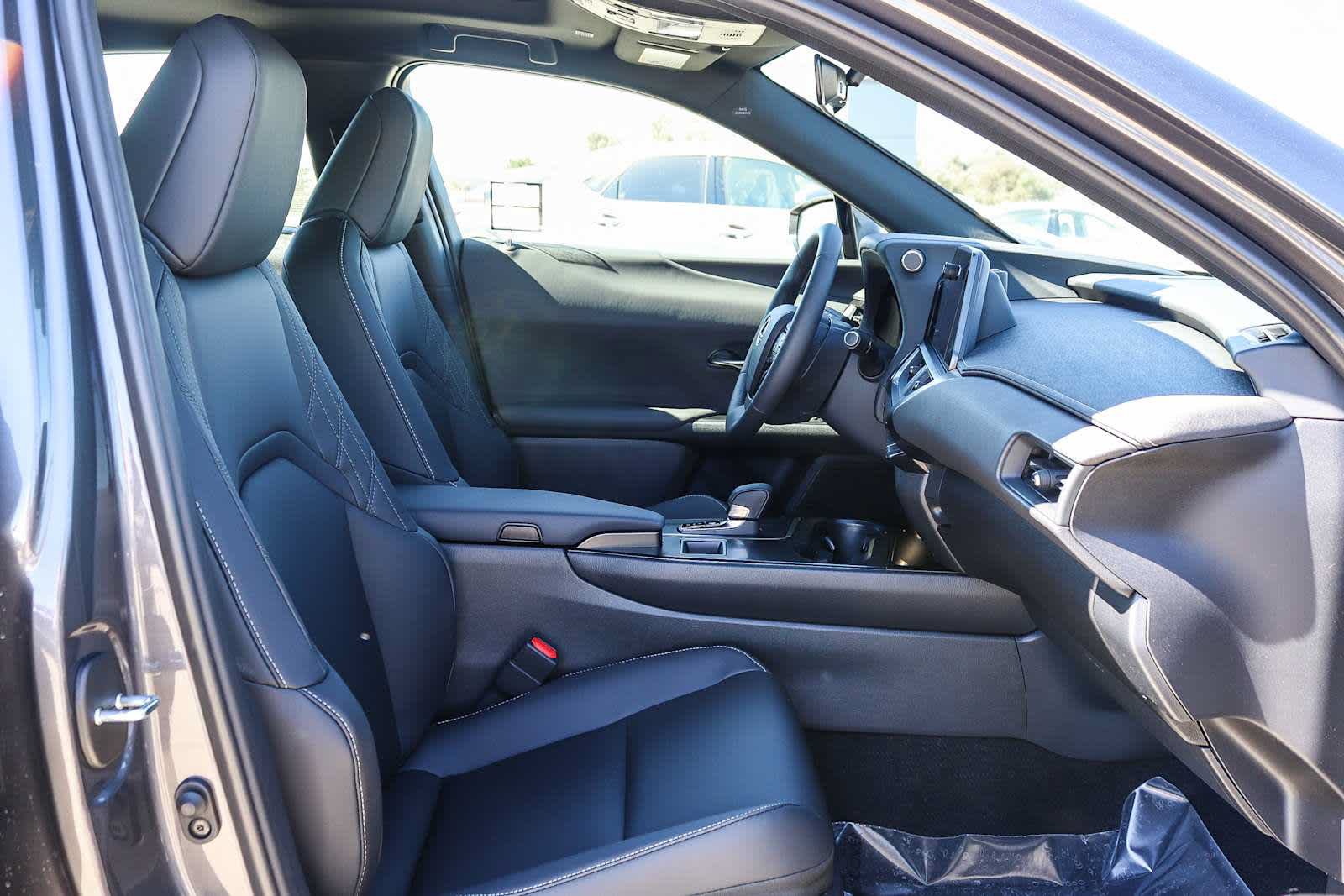 New 2026 Lexus UX 300h FWD image 19