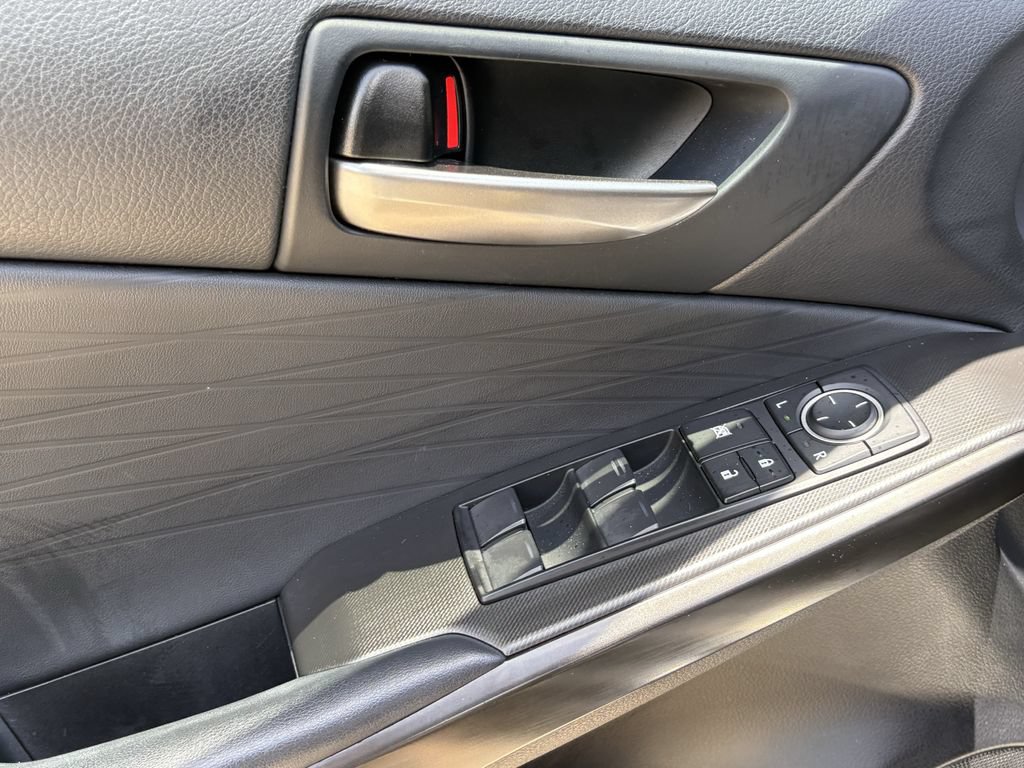 Used 2022 Lexus IS 350 F Sport RWD image 11