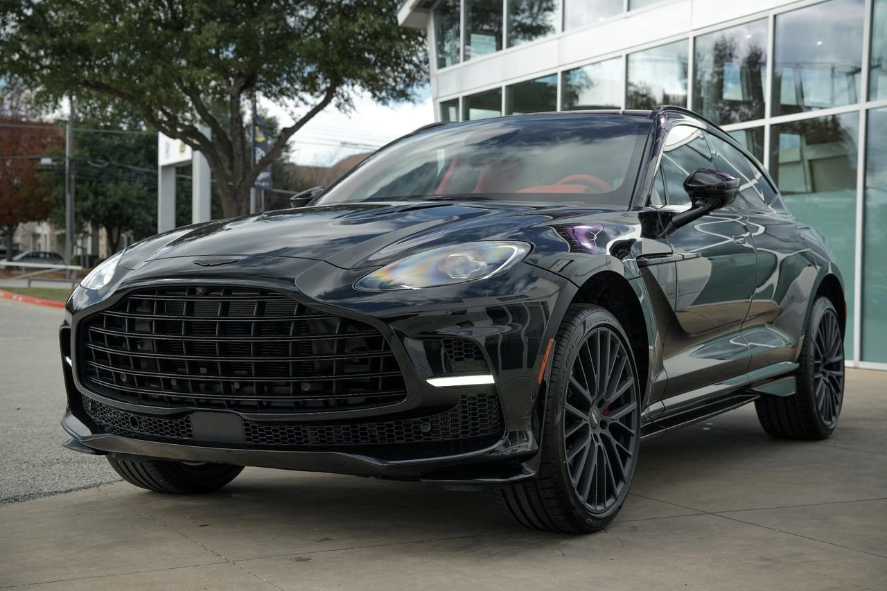 New 2026 Aston Martin DBX 707 image 5