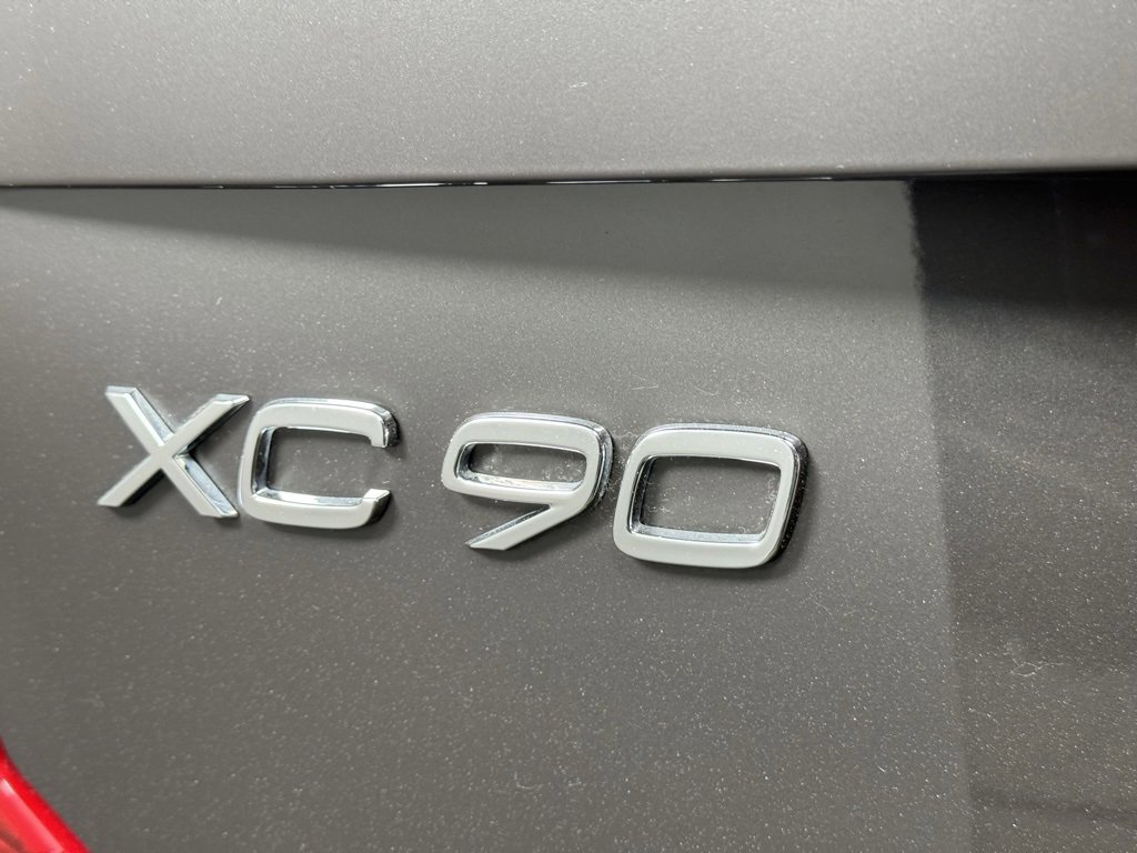 Certified 2024 Volvo XC90 T8 Ultimate w/ Protection Package Premier image 7