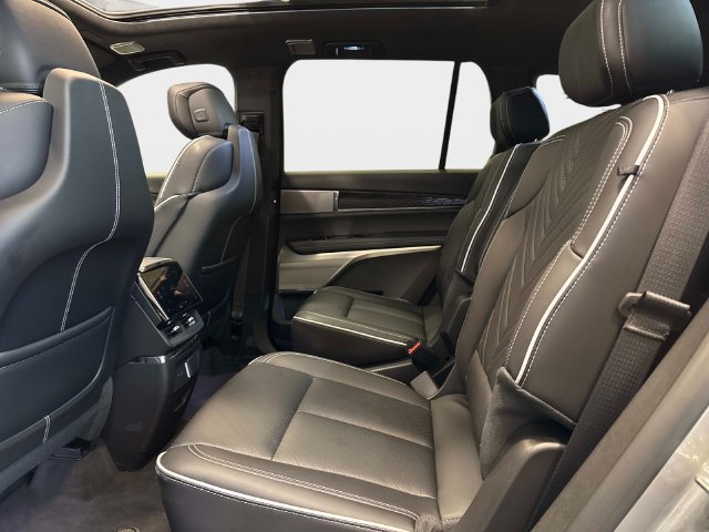 Certified 2026 Cadillac Vistiq Sport w/ LPO, Floor Liner Package AWD/4WD image 13