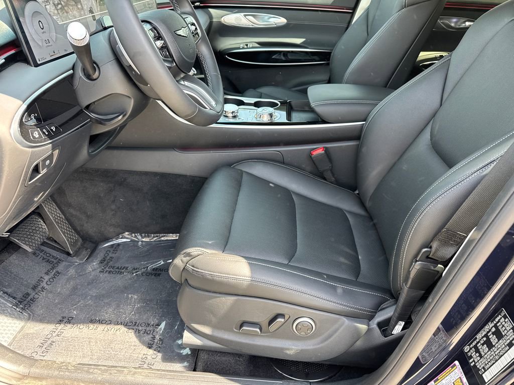 Used 2026 Genesis GV70 2.5T AWD/4WD image 7