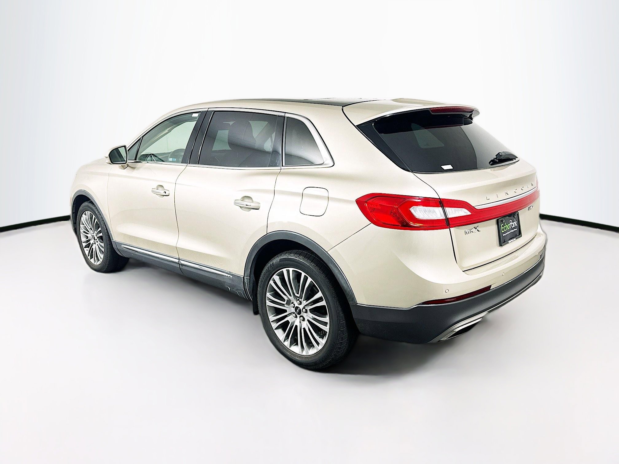 Used 2017 Lincoln MKX Reserve w/ Lincoln MKX Climate Package AWD/4WD image 5