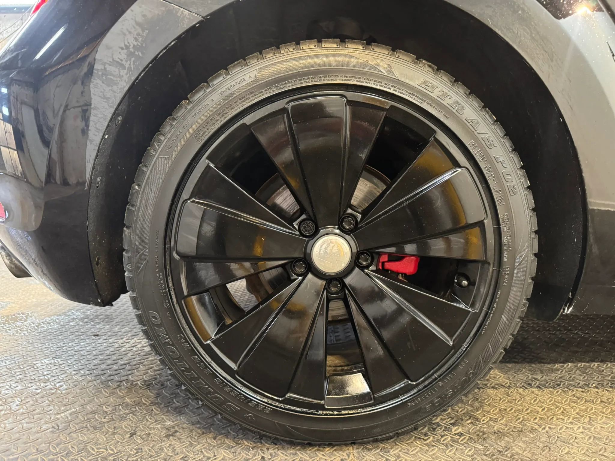 Used 2013 Volkswagen Beetle 2.0T FWD image 31