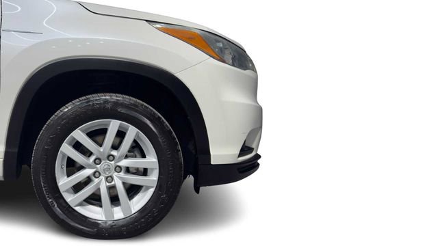 Used 2015 Toyota Highlander LE FWD image 8