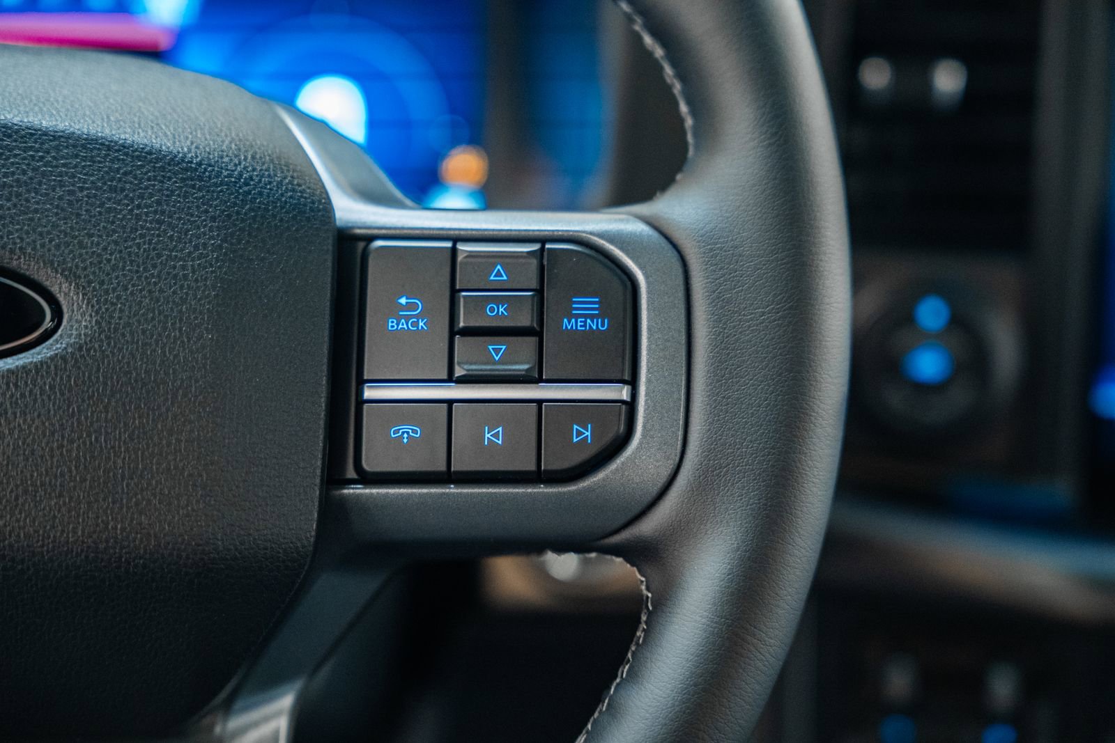 Certified 2025 Ford F150 Lariat w/ Equipment Group 502A High image 34