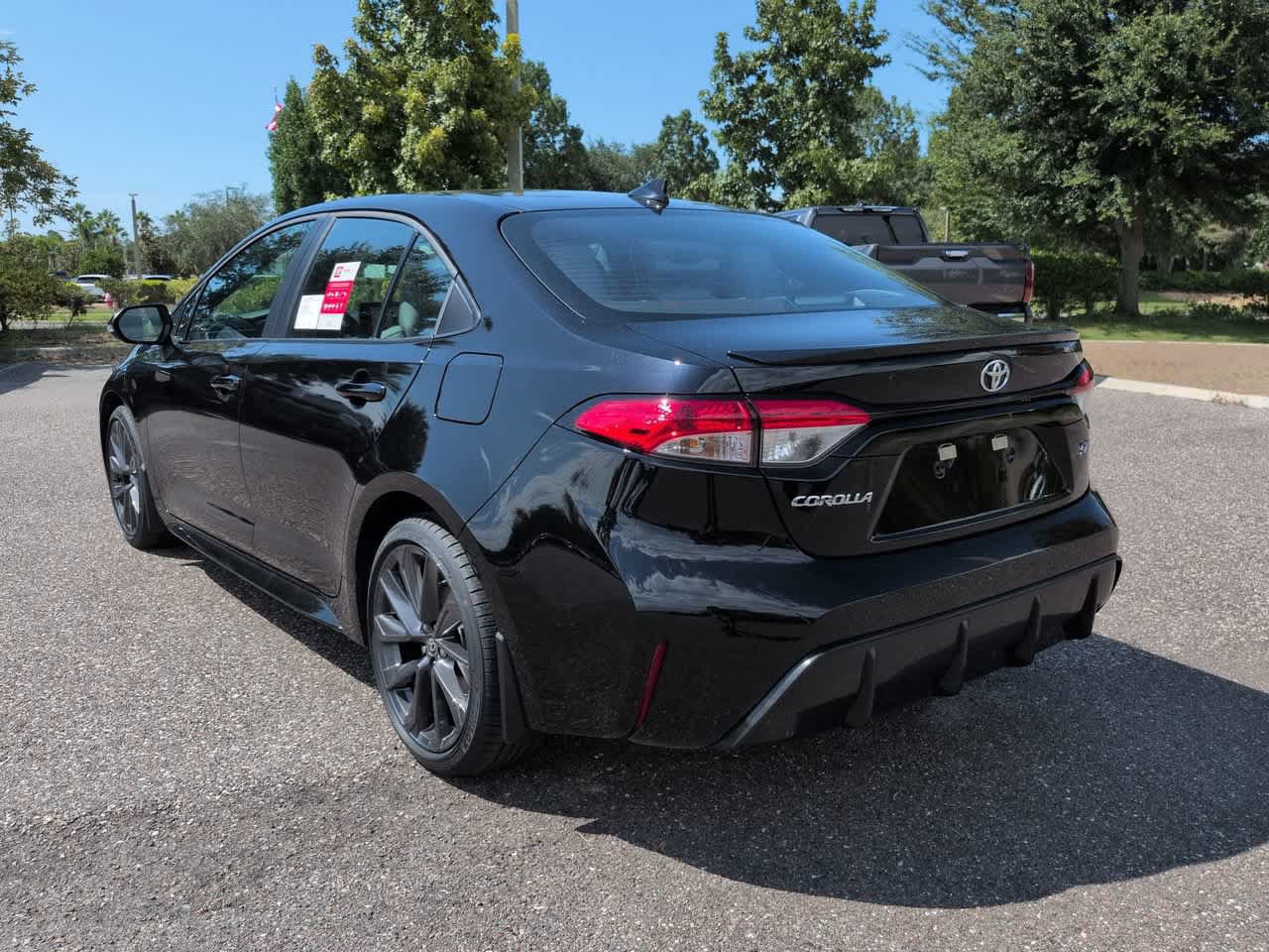 New 2027 Toyota Corolla SE FWD image 4