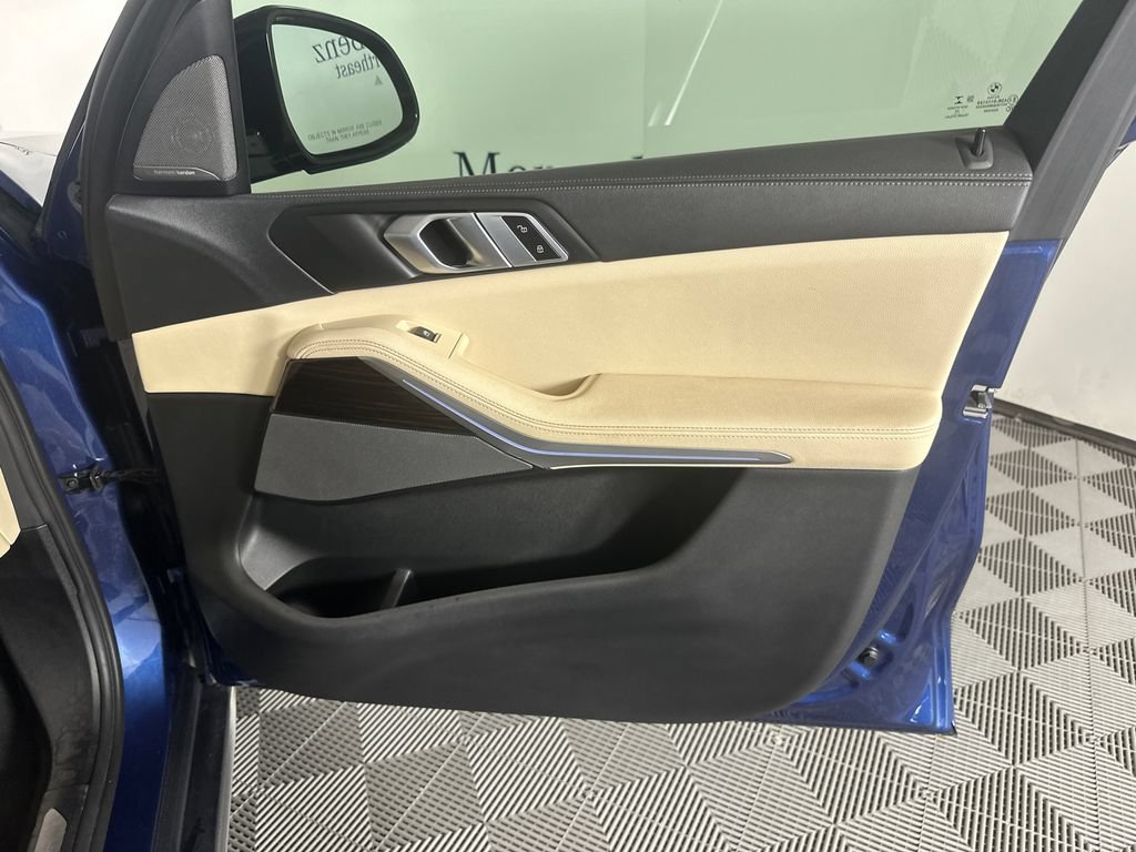 Used 2019 BMW X5 xDrive40i w/ Premium Package 2 AWD/4WD image 14