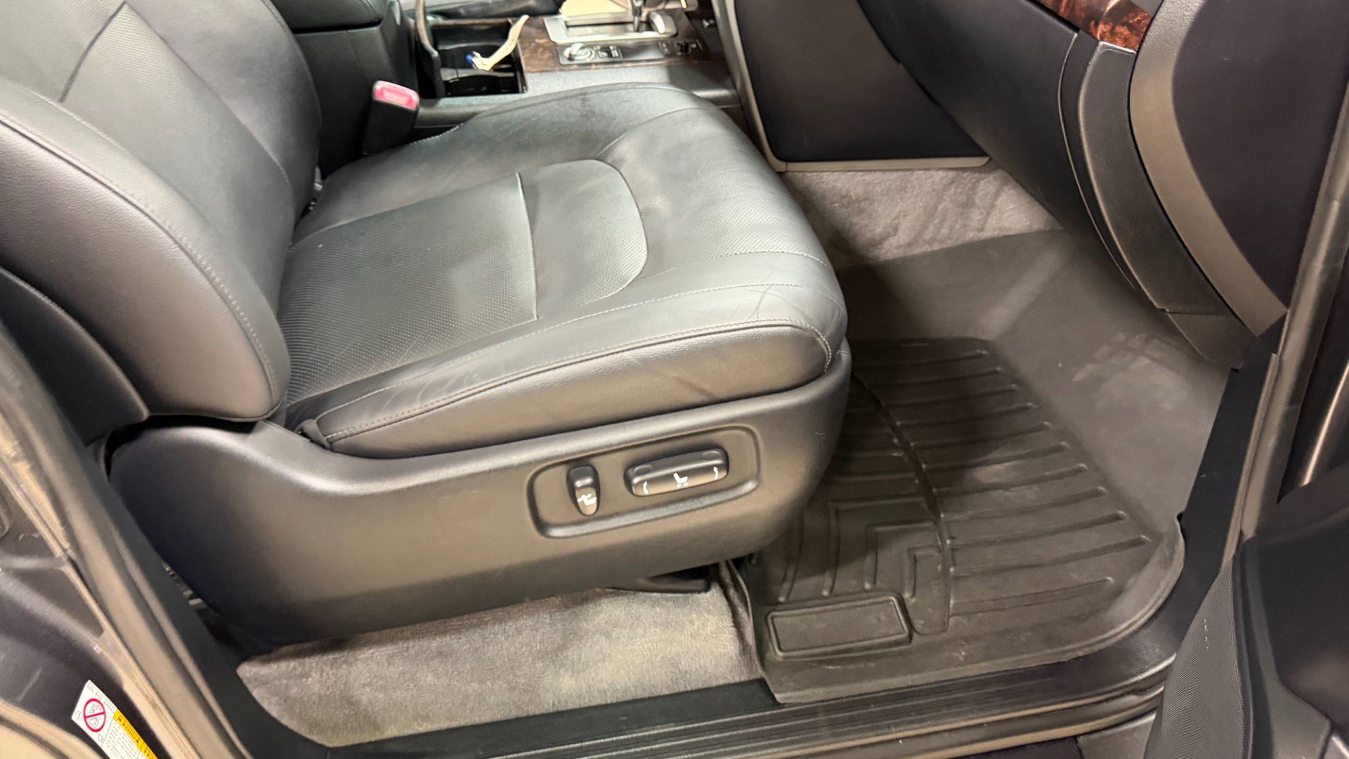 Used 2014 Toyota Land Cruiser AWD/4WD image 27