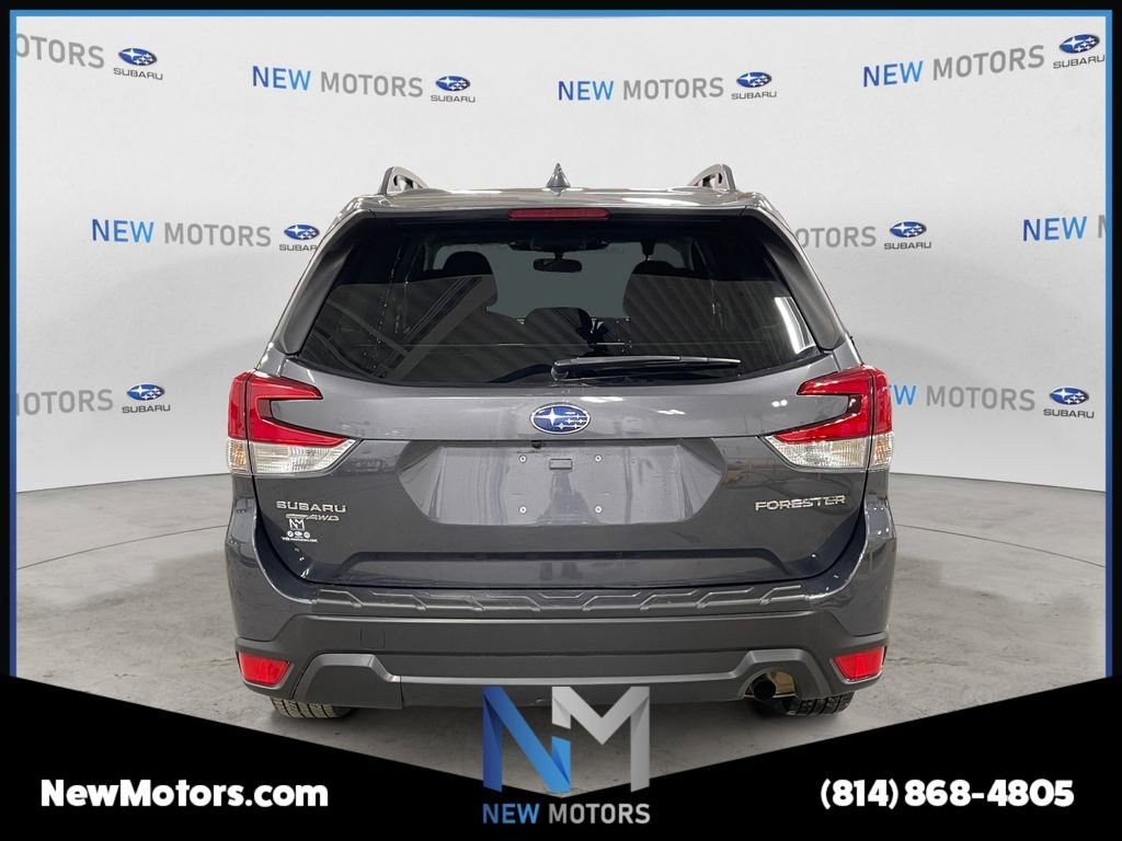 Used 2022 Subaru Forester Premium image 4