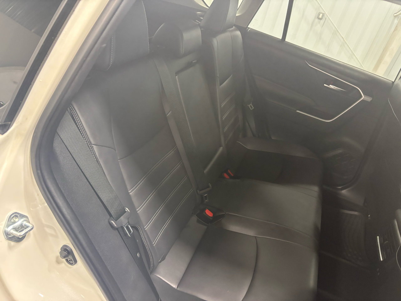 Used 2021 Toyota RAV4 XLE Premium image 26