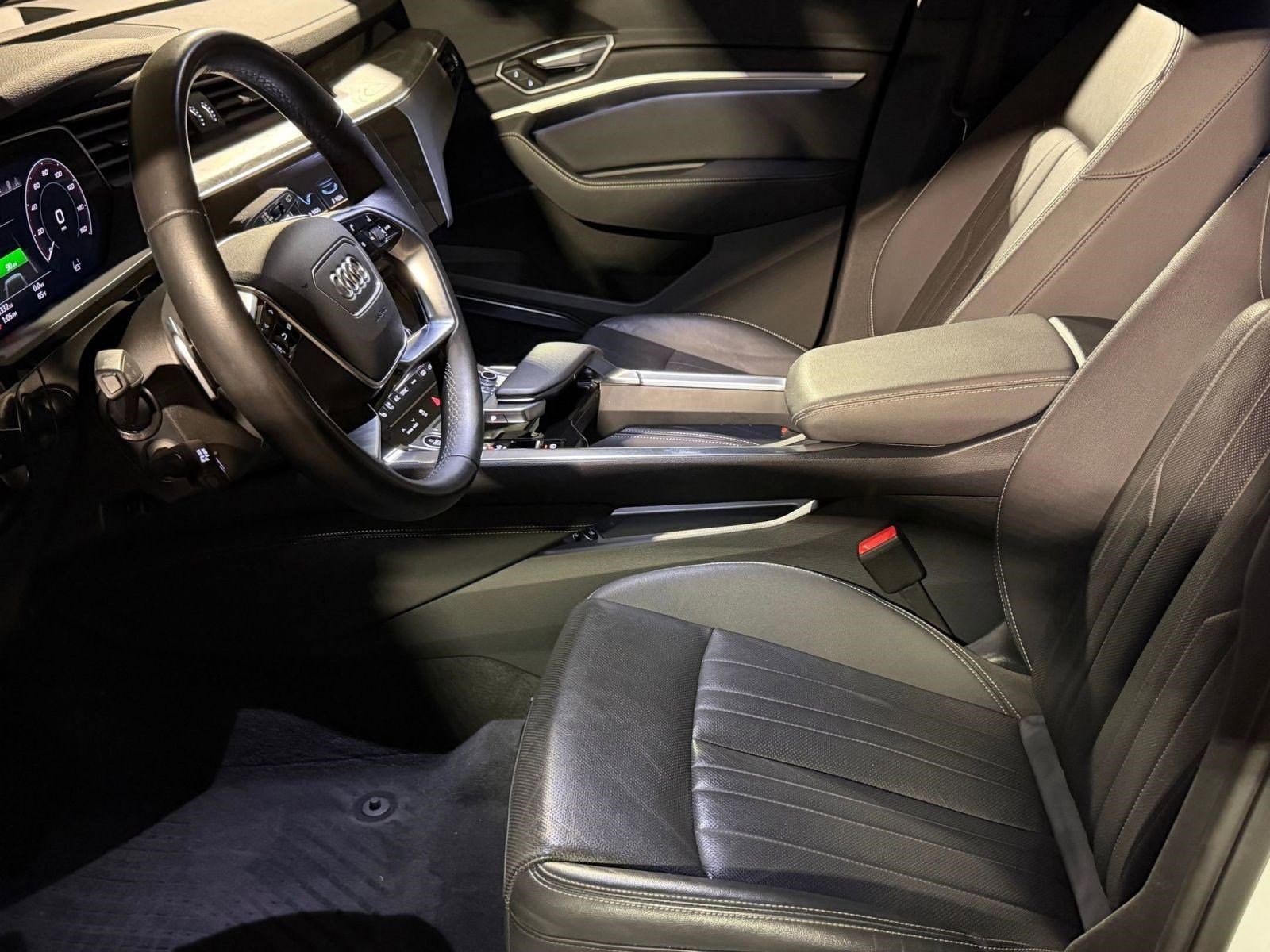 Certified 2023 Audi e-tron Premium Plus w/ Premium Plus Package AWD/4WD image 5