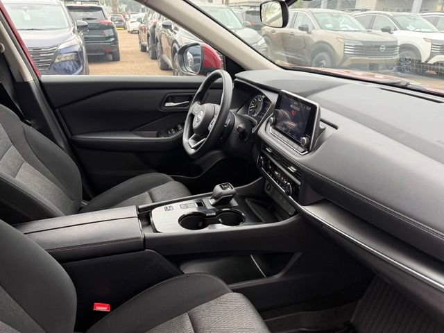 Certified 2024 Nissan Rogue SV FWD image 24