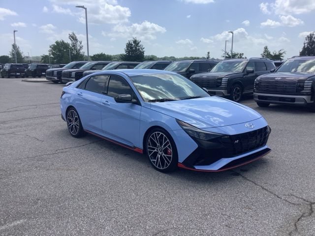Used 2022 Hyundai Elantra N FWD image 3