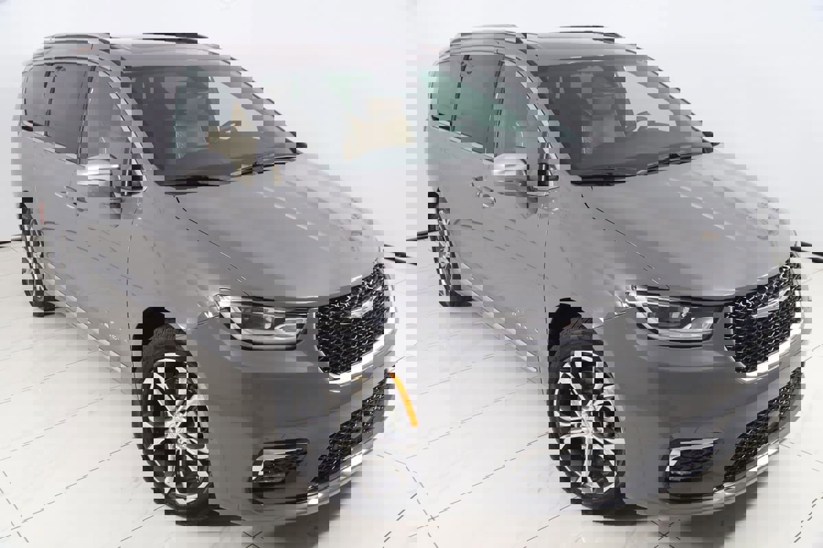 Used 2024 Chrysler Pacifica Pinnacle image 22